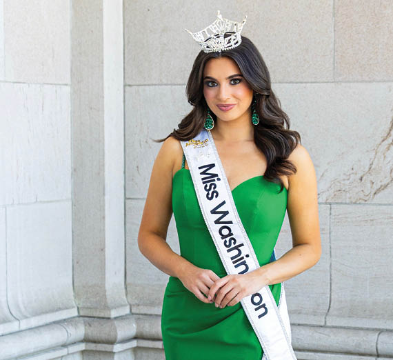 Un collage de nuevo profesorado de Gonzaga.